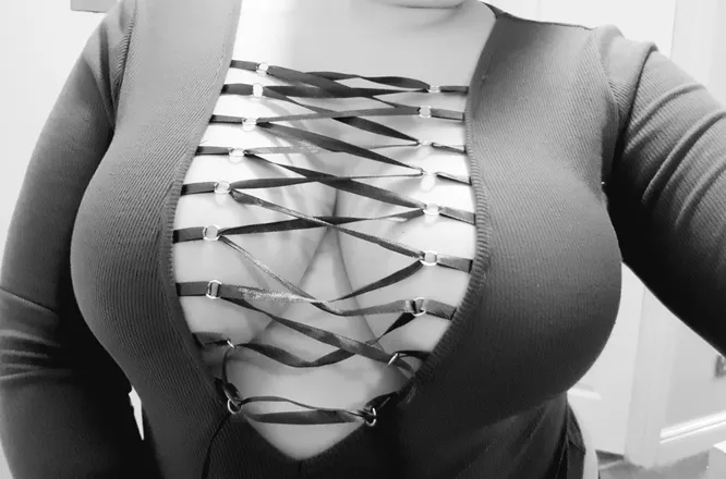 OnlyFans cuenta dakota01 header 2