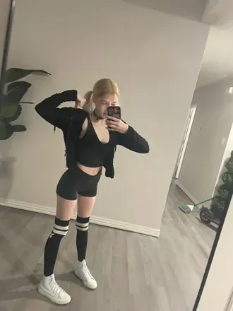 OnlyFans cuenta eveestarr18 header 2