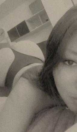 OnlyFans cuenta karliebrook79 header 2