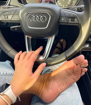OnlyFans cuenta greek_feetgoddess avatar 1