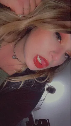 OnlyFans cuenta cookiecrumblezz header 2