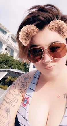 OnlyFans cuenta lucimornstarr header 2