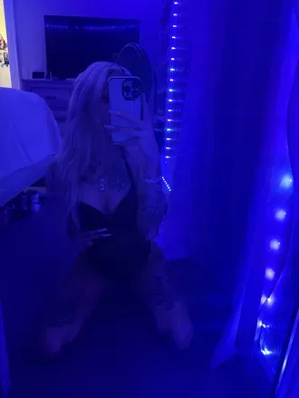 OnlyFans cuenta moxyreign avatar 1
