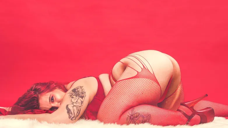 OnlyFans cuenta madebypayge header 2