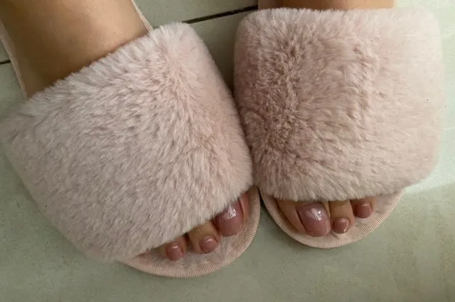 OnlyFans cuenta feetbyzoya header 2