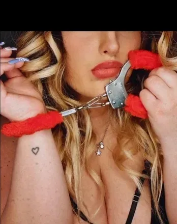 OnlyFans cuenta white_bunny95 header 2