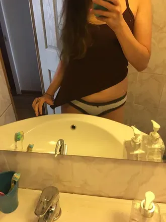 OnlyFans account  queenmoon avatar 1