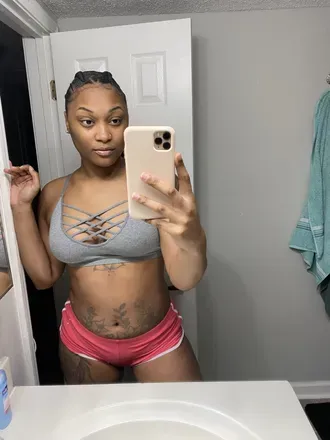 OnlyFans cuenta yungterrika avatar 1