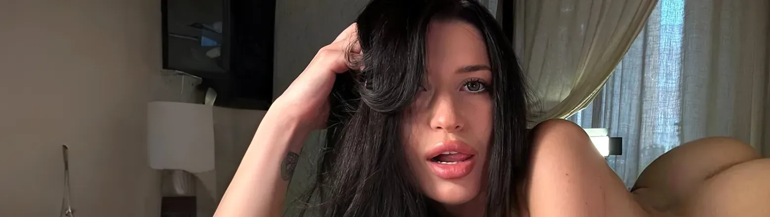 OnlyFans account  honney_aly header 2