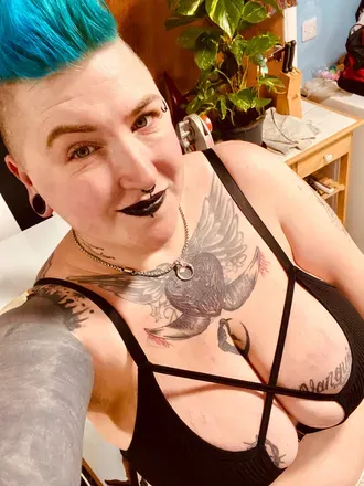 OnlyFans cuenta damagedgoddess91 avatar 1