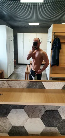 OnlyFans cuenta u240774379 header 2