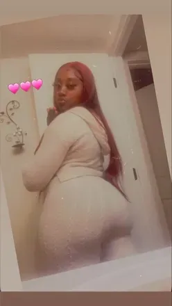 OnlyFans account  chynablcckk header 2