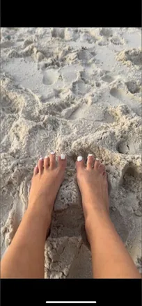 OnlyFans cuenta shmellyfeet02 header 2
