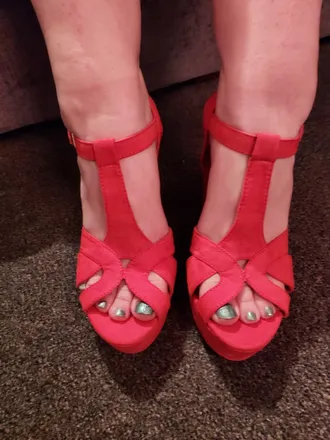OnlyFans cuenta glossyfeet88 header 2