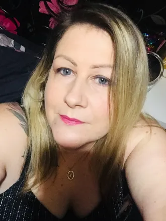 OnlyFans cuenta english-rose223 header 2