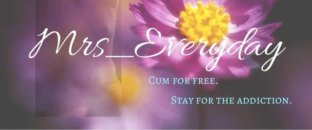 OnlyFans account  mrs_everyday_mom header 2