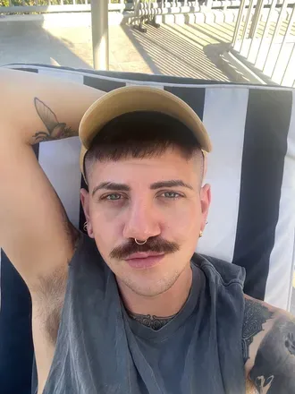 OnlyFans cuenta thenakedbarber avatar 1