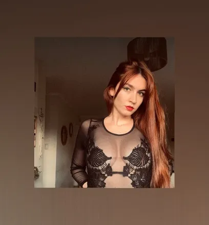 OnlyFans account  b_queen_b header 2