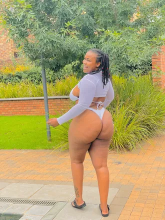 OnlyFans cuenta bongiwe_mtolo header 2