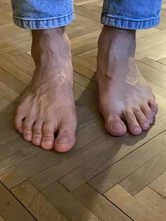 OnlyFans cuenta italianfeetmst header 2