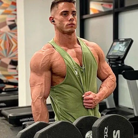 OnlyFans cuenta stoicwithmuscles header 2