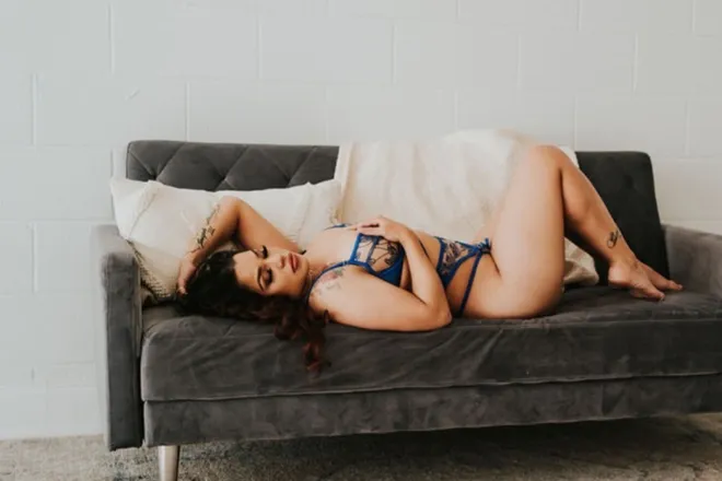 OnlyFans cuenta juicyjassxoxo header 2