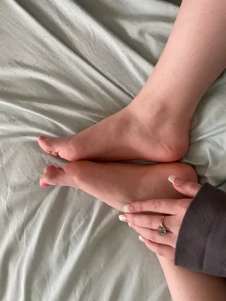 OnlyFans cuenta cutefeetbaby222 header 2