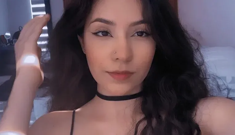 OnlyFans cuenta your_hoe_paulina header 2