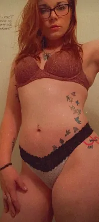 OnlyFans cuenta freakonaleash07 header 2