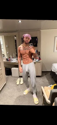 OnlyFans account  flashmanwade header 2