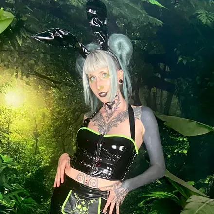 OnlyFans account  coralcarnival avatar 1