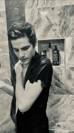 OnlyFans cuenta peterpan023 header 2