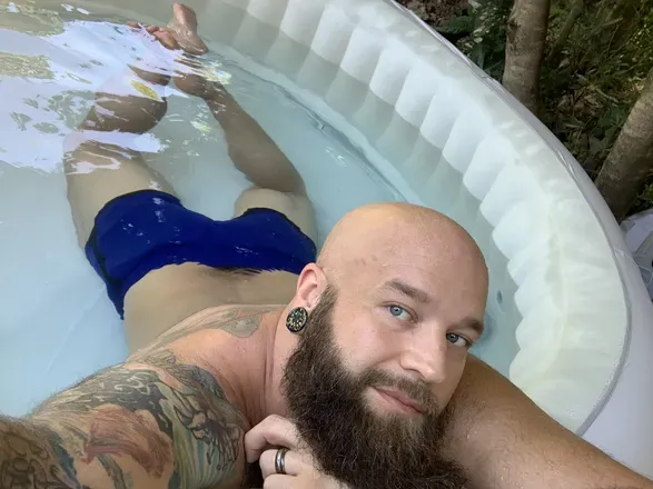 OnlyFans cuenta myhustle4musclefree header 2