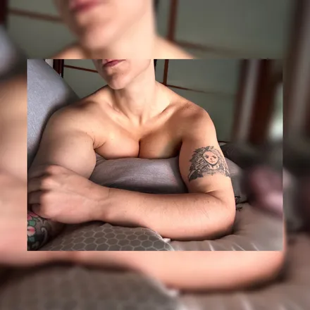 OnlyFans account  wheyfu_dommy_mommy header 2
