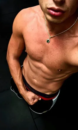 OnlyFans cuenta alessandro5703 header 2