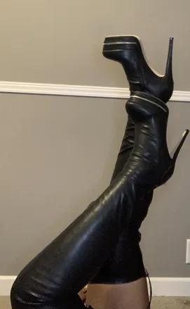 OnlyFans cuenta theemelaninmistress header 2