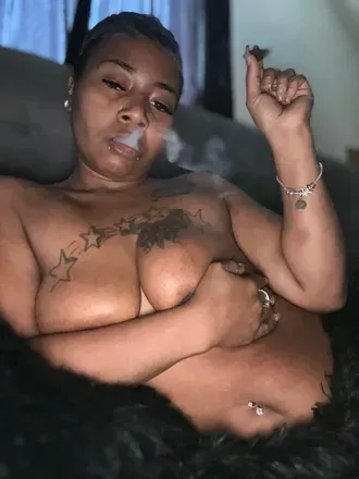 OnlyFans cuenta honeycoatedpyro avatar 1