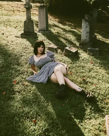 OnlyFans cuenta ramona-ivy header 2