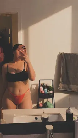 OnlyFans cuenta lifewithyami avatar 1