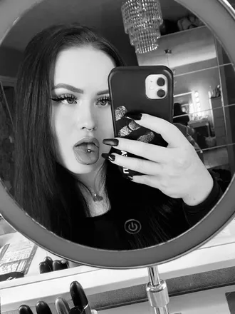 OnlyFans cuenta xluxmaria header 2