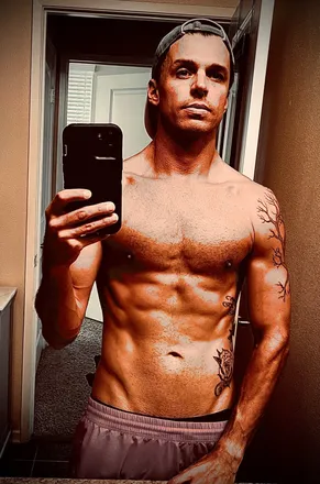 OnlyFans cuenta u209584704 header 2