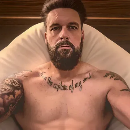 OnlyFans account  average.dadbod avatar 1