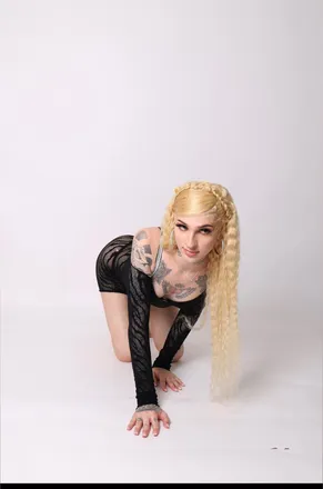 OnlyFans cuenta misspetite23 header 2