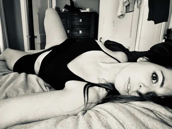 OnlyFans account  aria-in-austin header 2