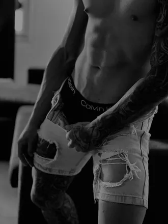 OnlyFans cuenta emiliano.rodriguezz header 2