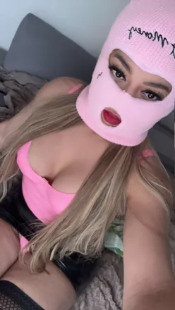 OnlyFans cuenta bellapaola72100 header 2