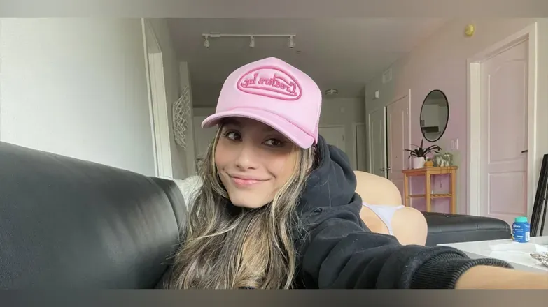 OnlyFans account  dommmi header 2