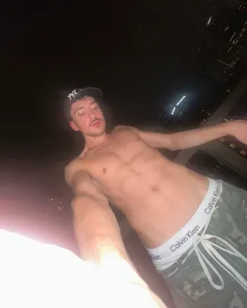 OnlyFans account  nklil avatar 1