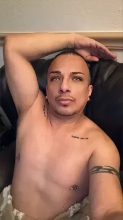 OnlyFans cuenta txregguy avatar 1