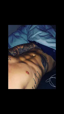 OnlyFans cuenta karl8989 header 2
